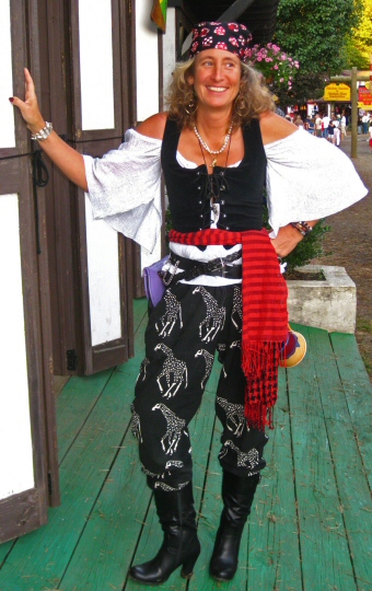 Rolinda in pirate garb at Ye Olde Gamery